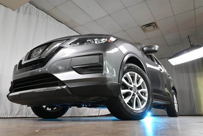 2017 Nissan Rogue - Image 4