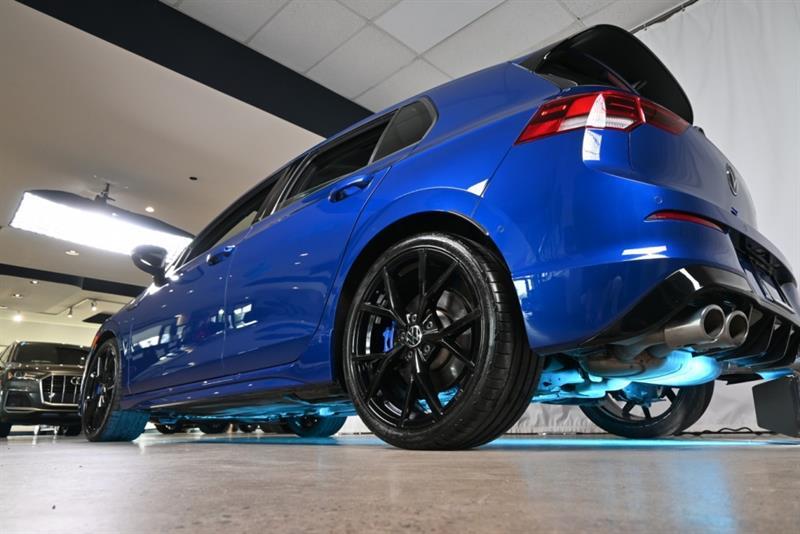2023 Volkswagen Golf - Image 12