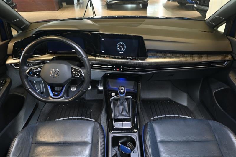 2023 Volkswagen Golf - Image 23