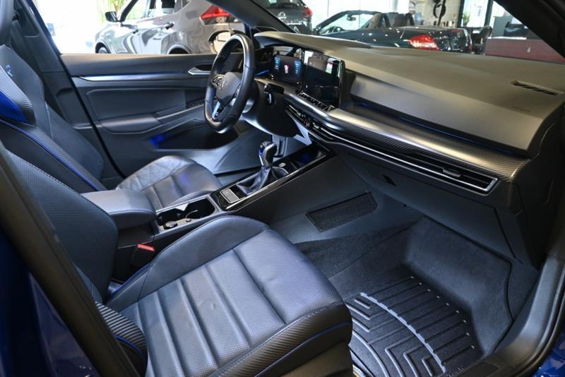 2023 Volkswagen Golf - Image 43