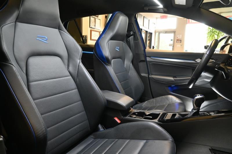 2023 Volkswagen Golf - Image 45