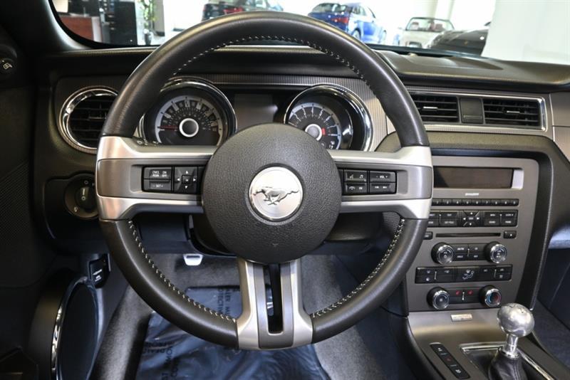 2013 Ford Mustang - Image 28