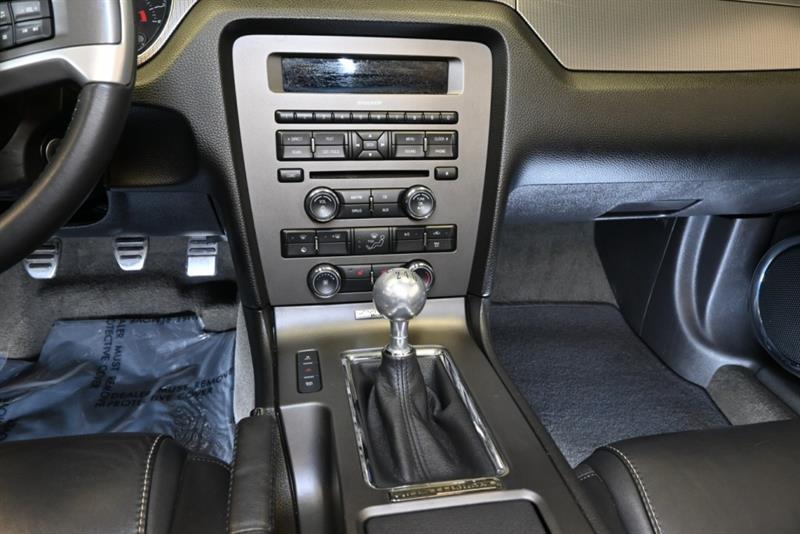 2013 Ford Mustang - Image 31