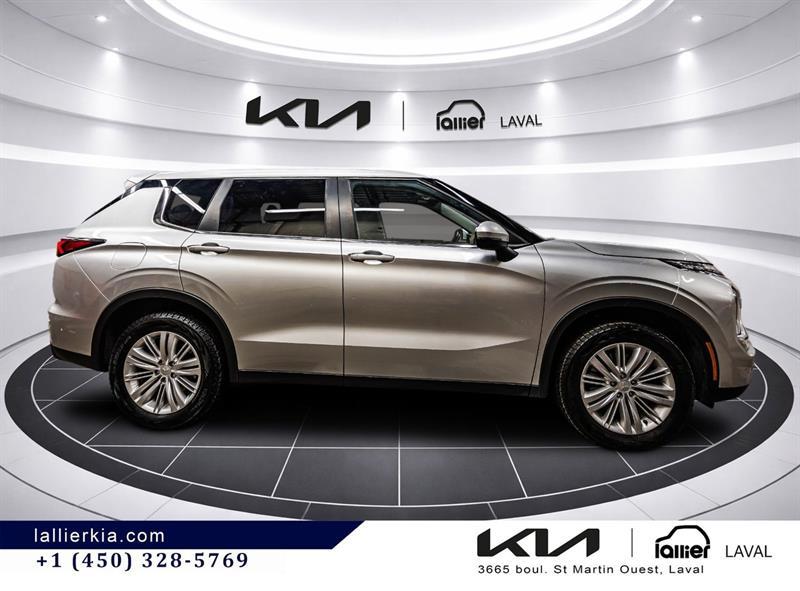 2024 Mitsubishi Outlander - Image 7