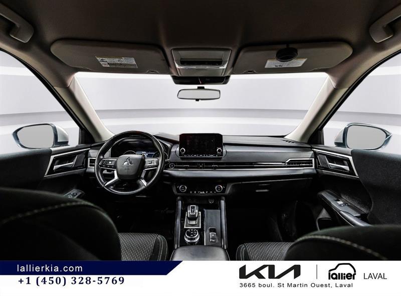 2024 Mitsubishi Outlander - Image 9