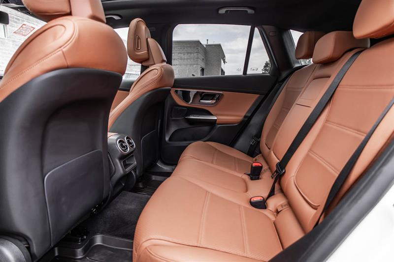 2024 Mercedes-Benz GLC - Image 38