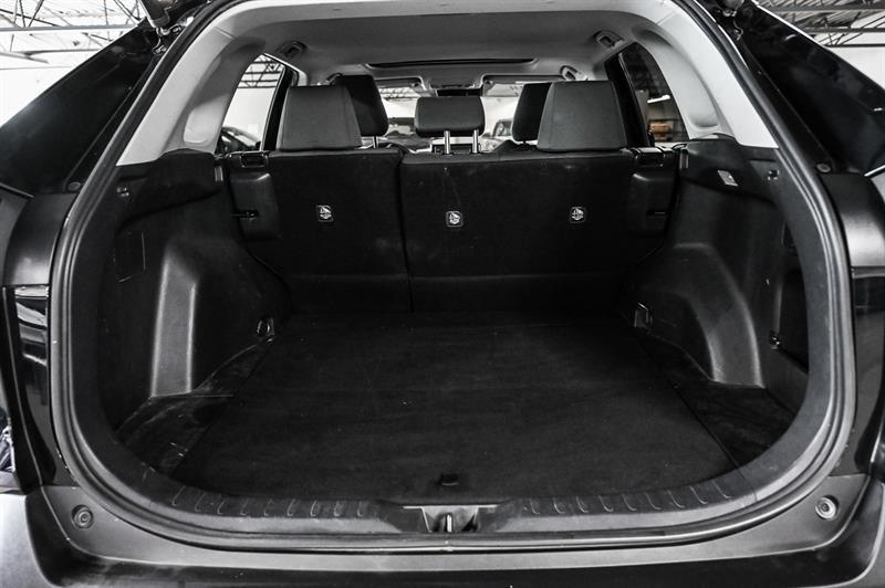 2019 Toyota RAV4 - Image 19