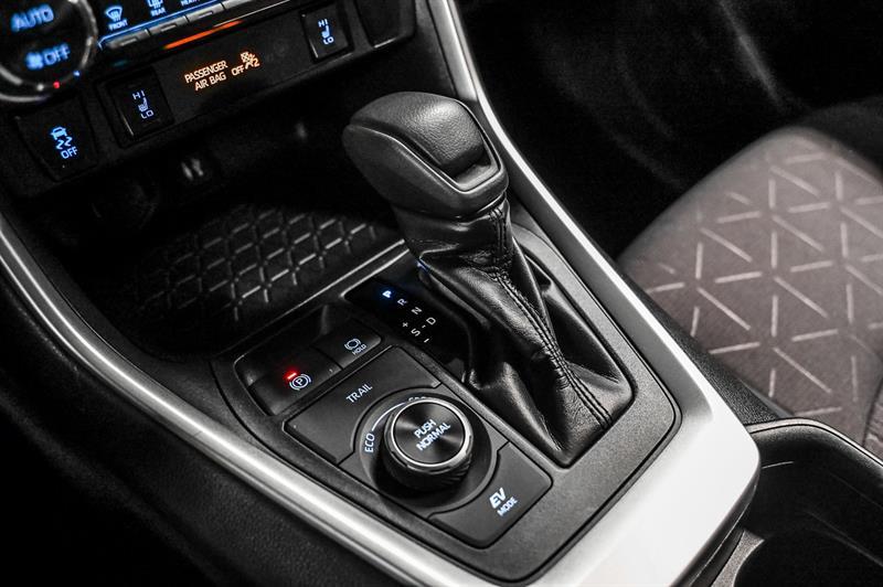 2019 Toyota RAV4 - Image 25