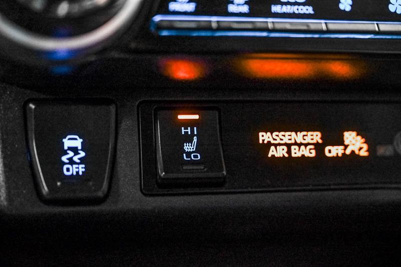 2019 Toyota RAV4 - Image 27