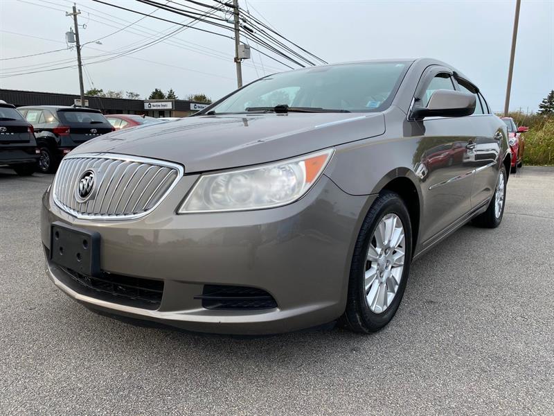 Used Buick Lacrosse 2010 for sale in yarmouthcountydayton, Nova