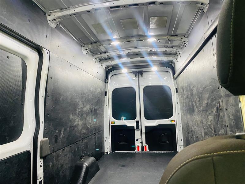 ford Transit-250 Cargo 2020 - 8
