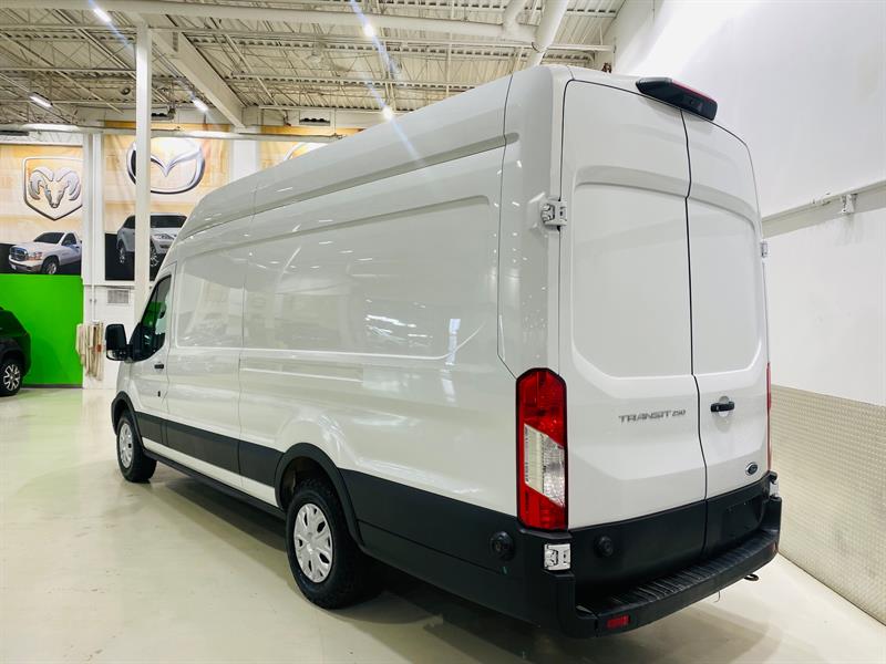 ford Transit-250 Cargo 2020 - 12