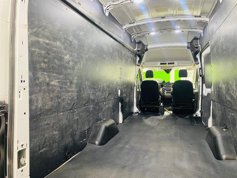 ford Transit-250 Cargo 2020 - 22