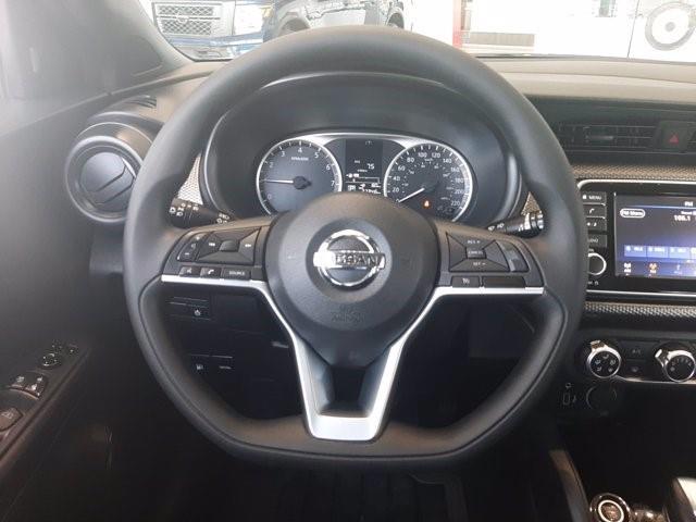 Nissan Kicks 20