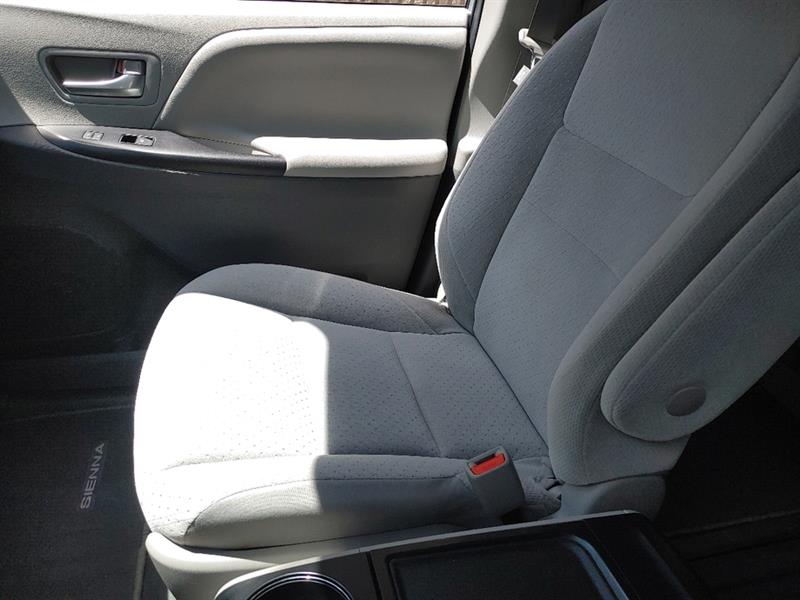 toyota Sienna 2020 - 24
