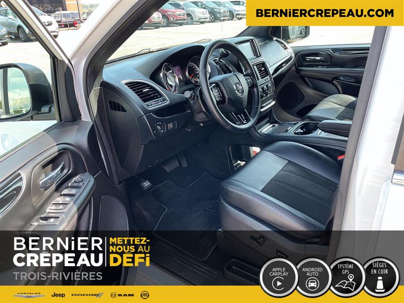 Dodge Grand Caravan 10