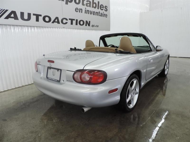 Véhicule Mazda MX5 Miata 2002 Usagé à vendre à SaintFrancoisDuLac