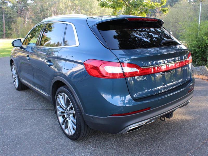 Lincoln MKX 9