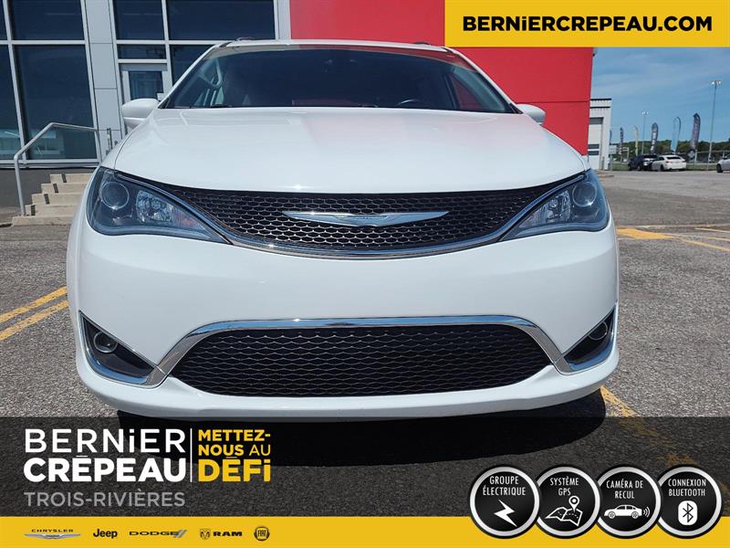 Chrysler Pacifica 8