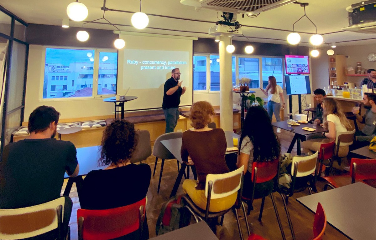 Ben Greenberg being warm and welcoming at the last meetup.