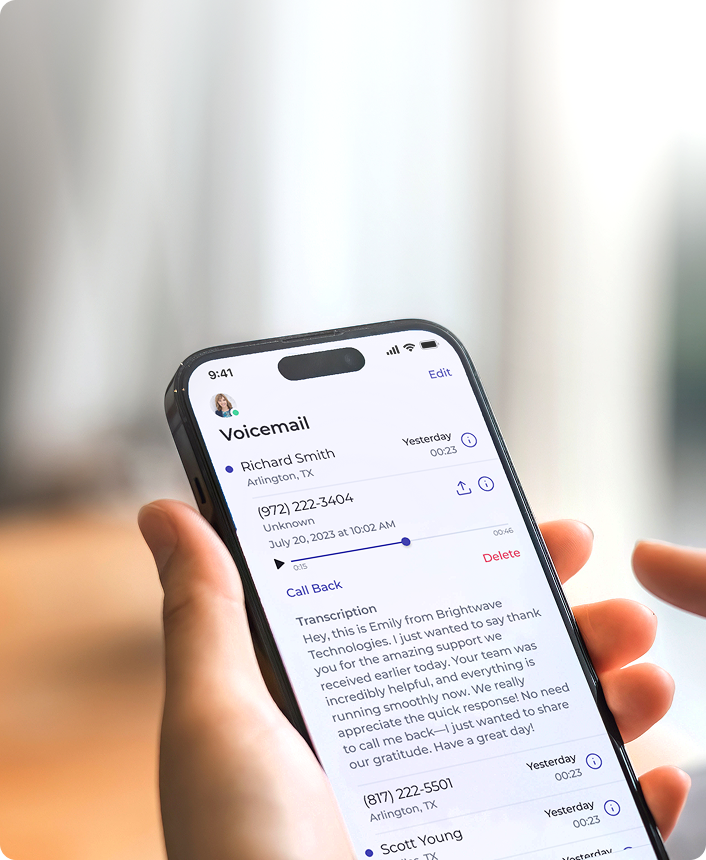 Visual voicemail on a mobile phone