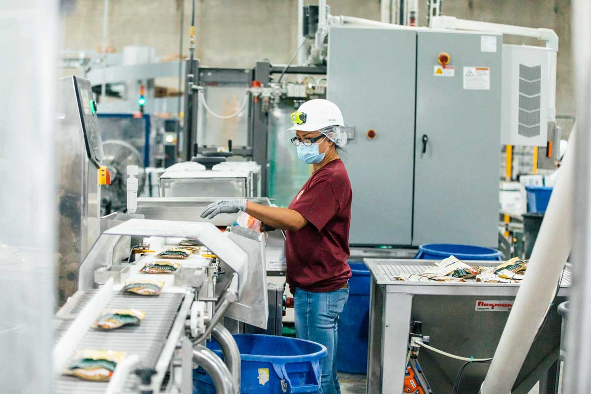 Idahoan employee packaging products