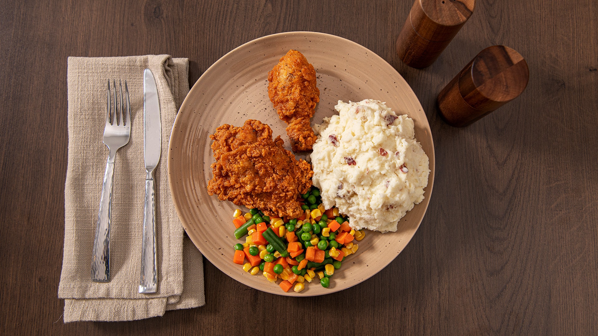 Fried Chicken with Idahoan Baby Reds Mashed Potatoes – Featured Image