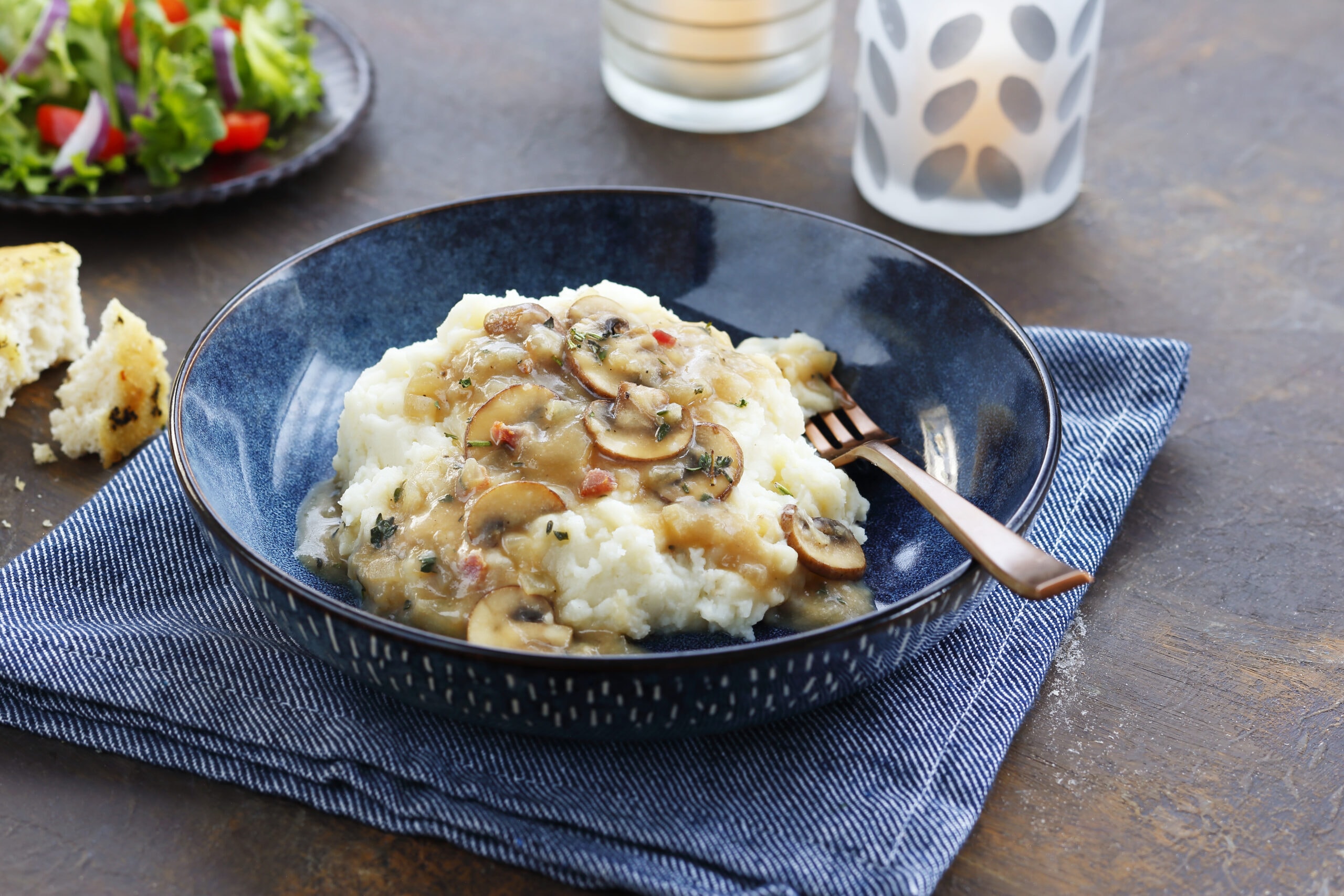 Idahoan® Chicken Broth Mashed Potatoes with Mushroom Gravy – Featured Image