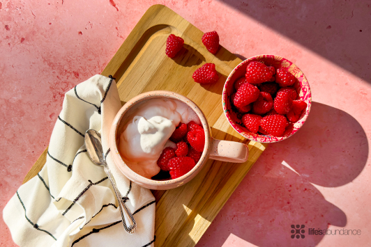 60-Second Chocolate Protein Mug Cake Recipe