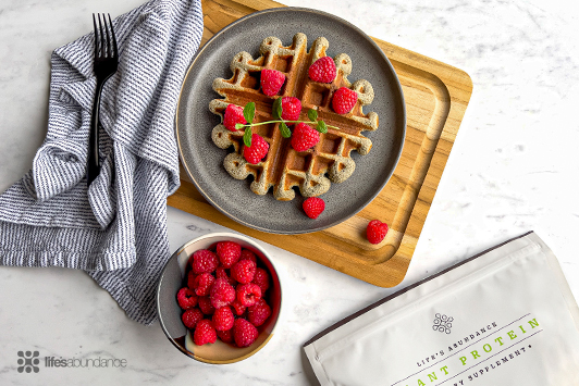 Grain-Free Berry Waffles with Vanilla Protein