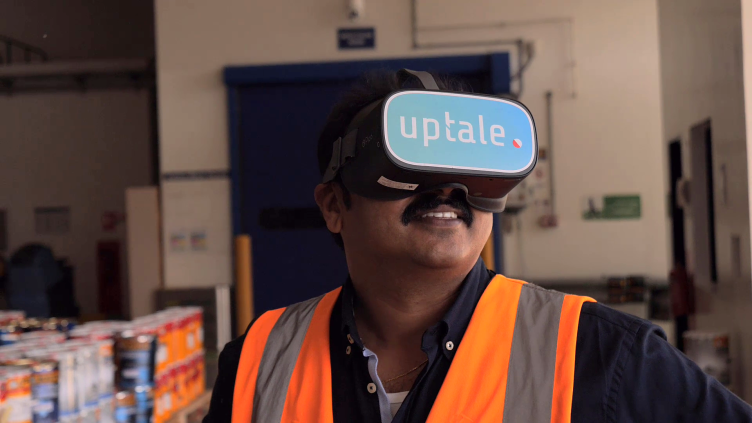 From\u0020VR\u0020headset\u0020to\u0020Construction\u0020helmet\u003A\u0020Innovation\u0020serving\u0020life\u002Dsaving\u0020rules