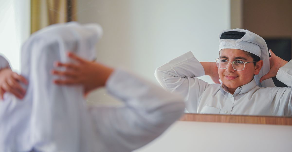 كورنيش الدوحة عند غروب الشمس مع الأفق الحديث
