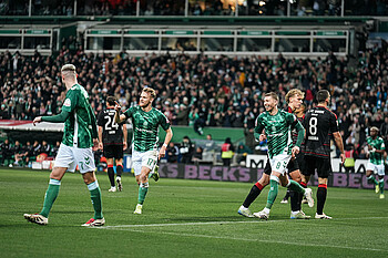 null Marco Grüll bejubelt sein Tor.