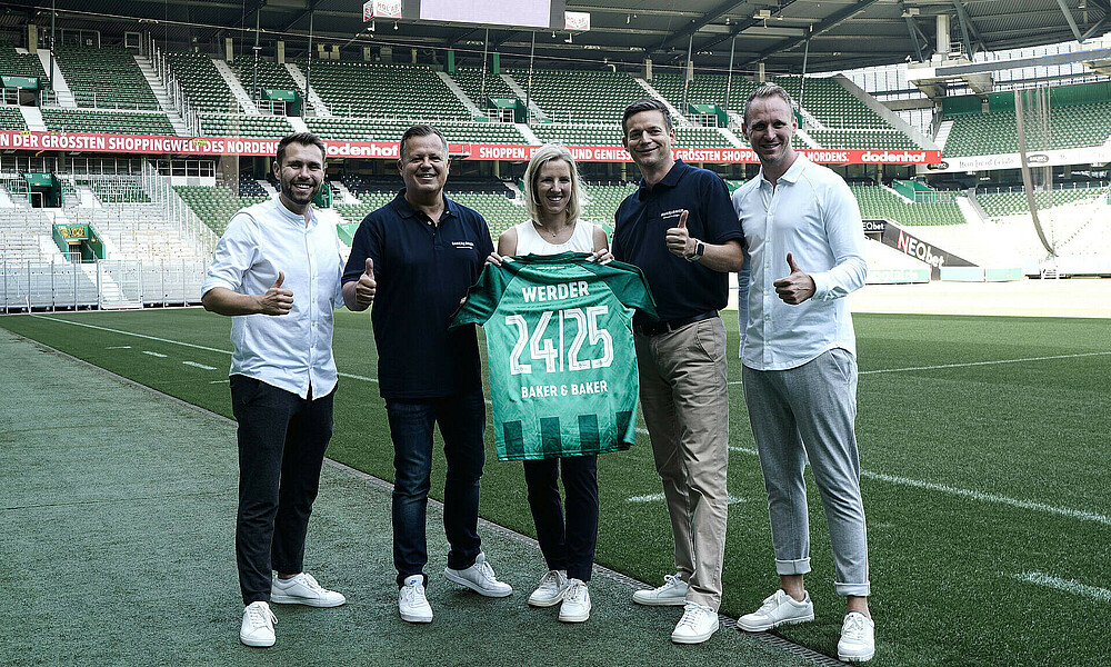 Es wird das Trikot mit der Aufschrift 