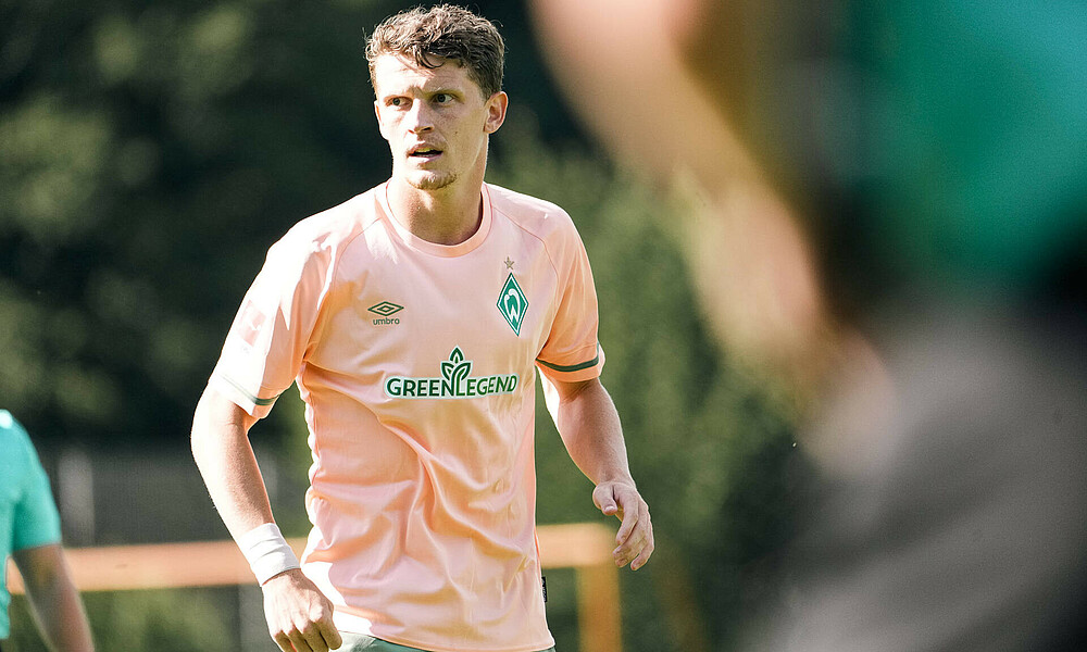 Jens Tage auf dem Fußballplatz. 