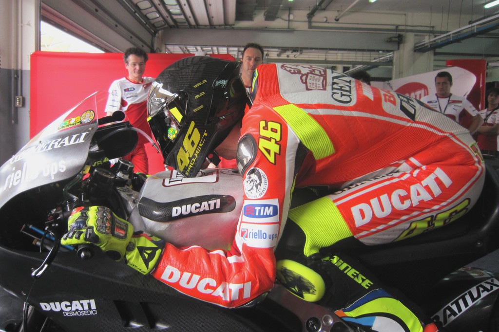 The first AGV Pista GP prototype tested by Valentino Rossi