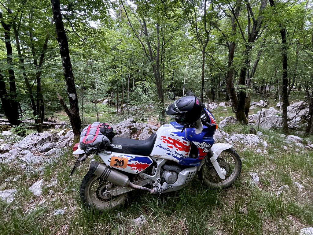 In the middle of the impervious mule track with hairpin turns