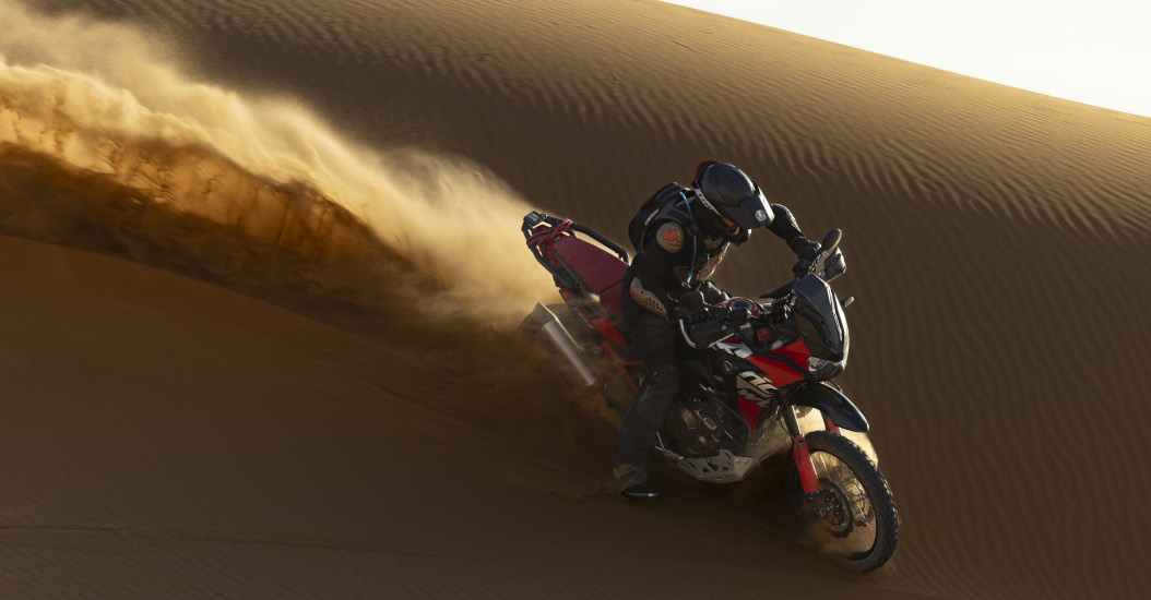 Riding in the desert: Africa Twin Morocco Epic Tour