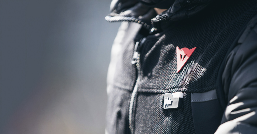 Smart Jacket: Air protection in a comfortable shield, provided by D-air®