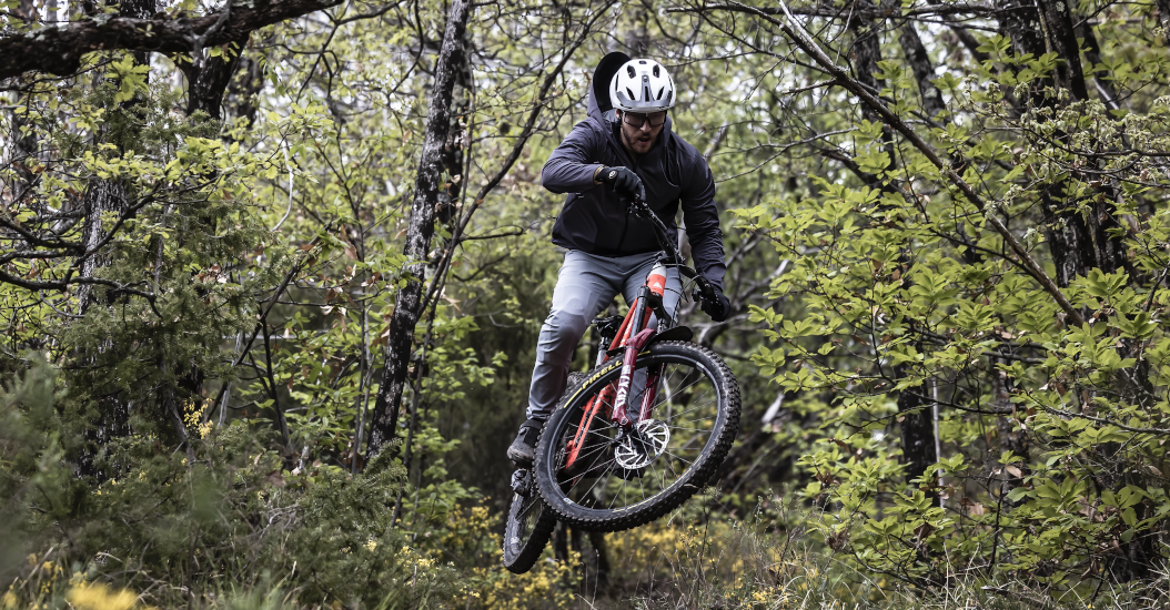 How to prepare to go mountain biking in all weathers