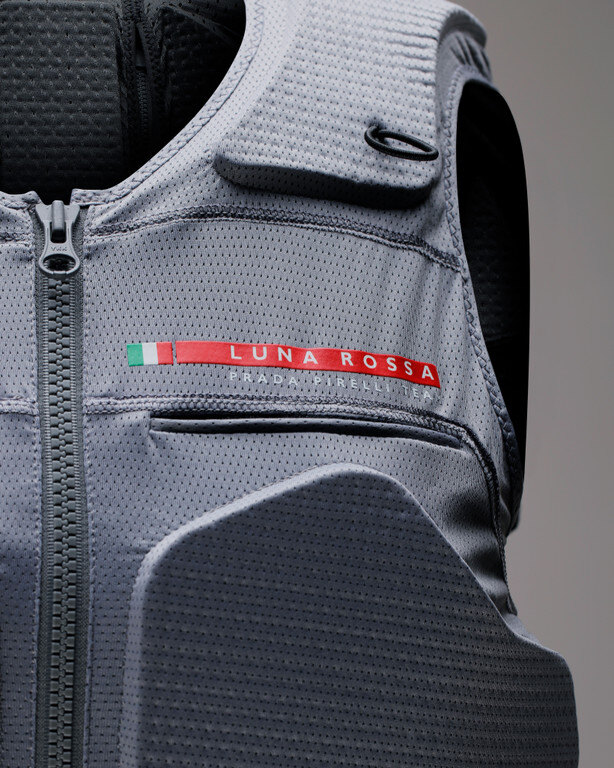 Sea-Guard Luna Rossa Prada Pirelli