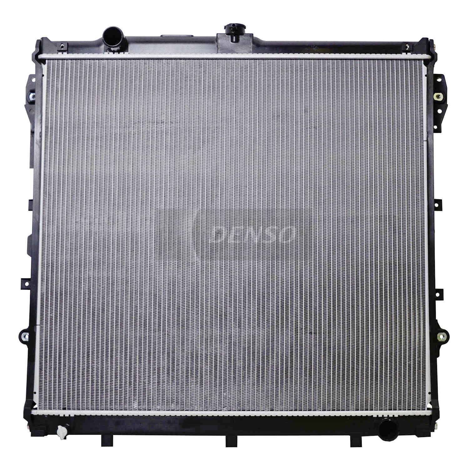 Radiator DENSO Auto Parts 2213149