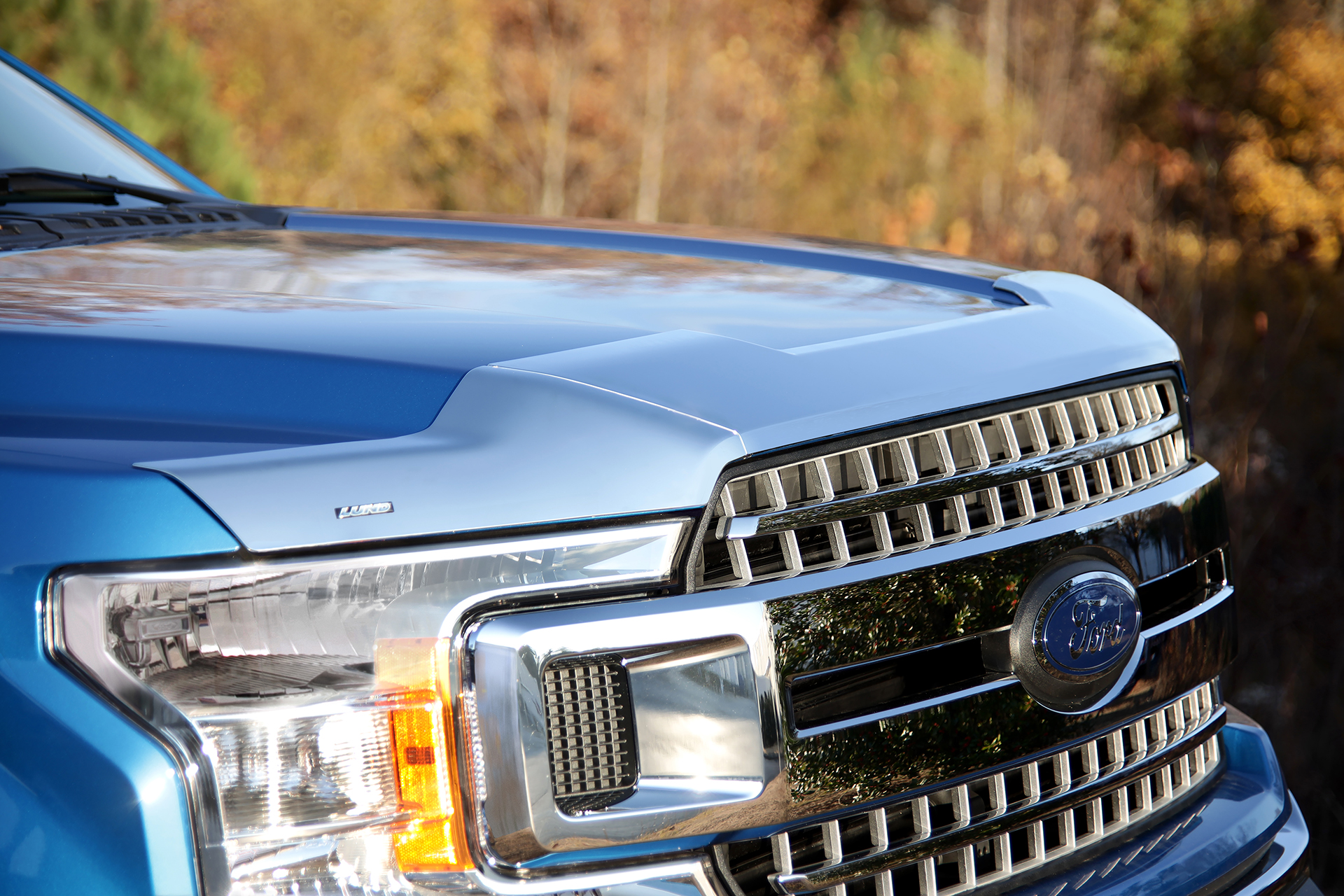 Hood Deflector Lund 738096