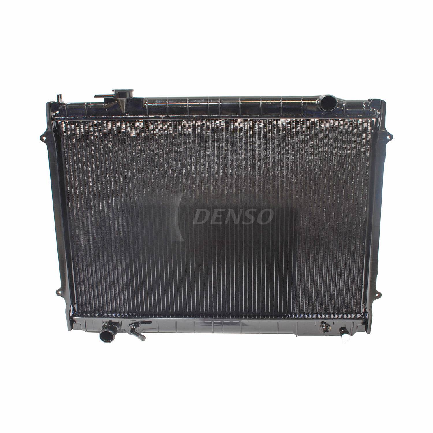Radiator DENSO Auto Parts 221-3137
