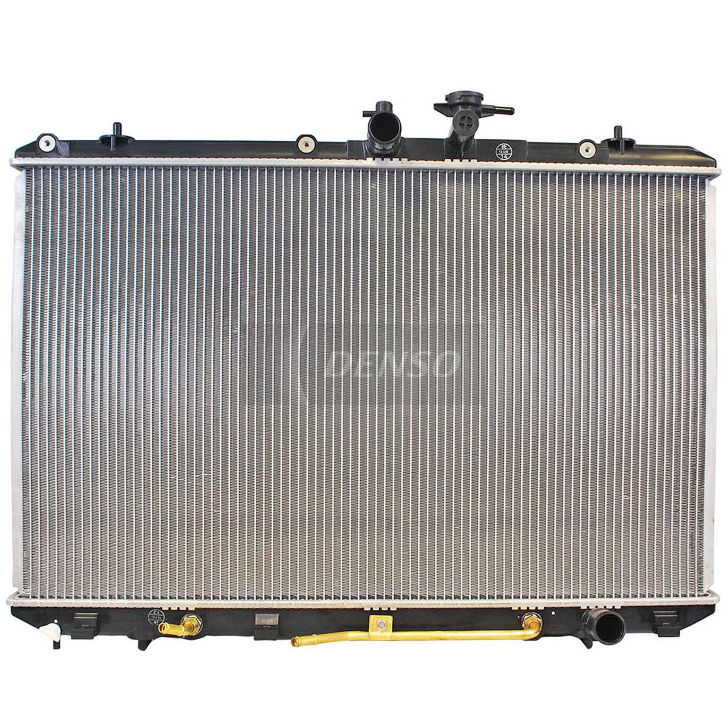 Radiator DENSO Auto Parts 221-3145