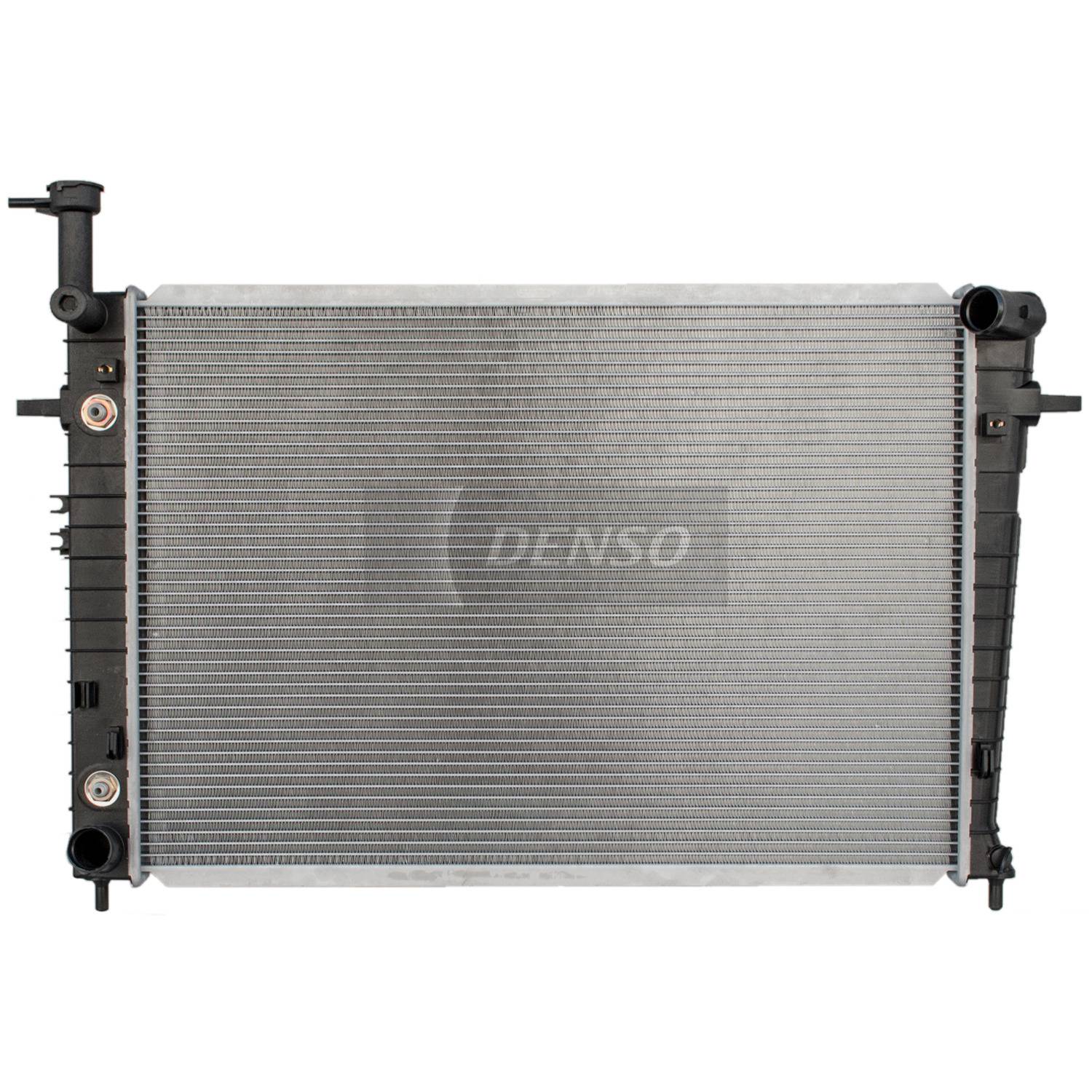 Radiator DENSO Auto Parts 221-9135