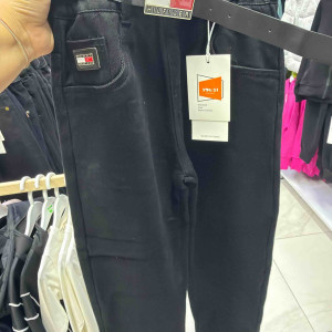 Джинса черный начес Tommy Hilfiger
