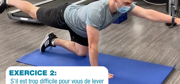 man teaching abdo exercise