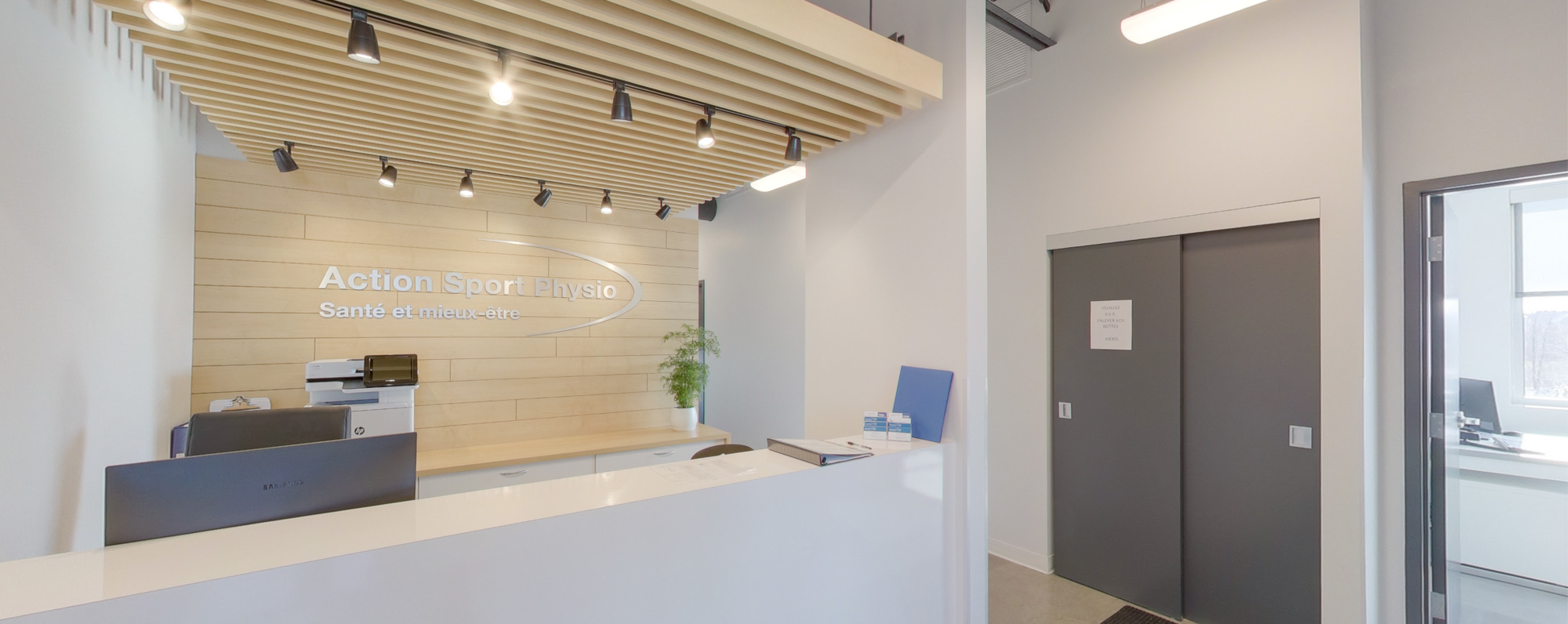 Photo de la zone de réception de Action Sport Physio Candiac.