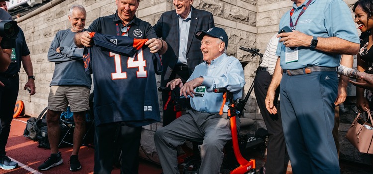 Photo of the Action Sport Physio participation in the Alouettes 2023 - Tribute to Dr. Eric Lenczner event